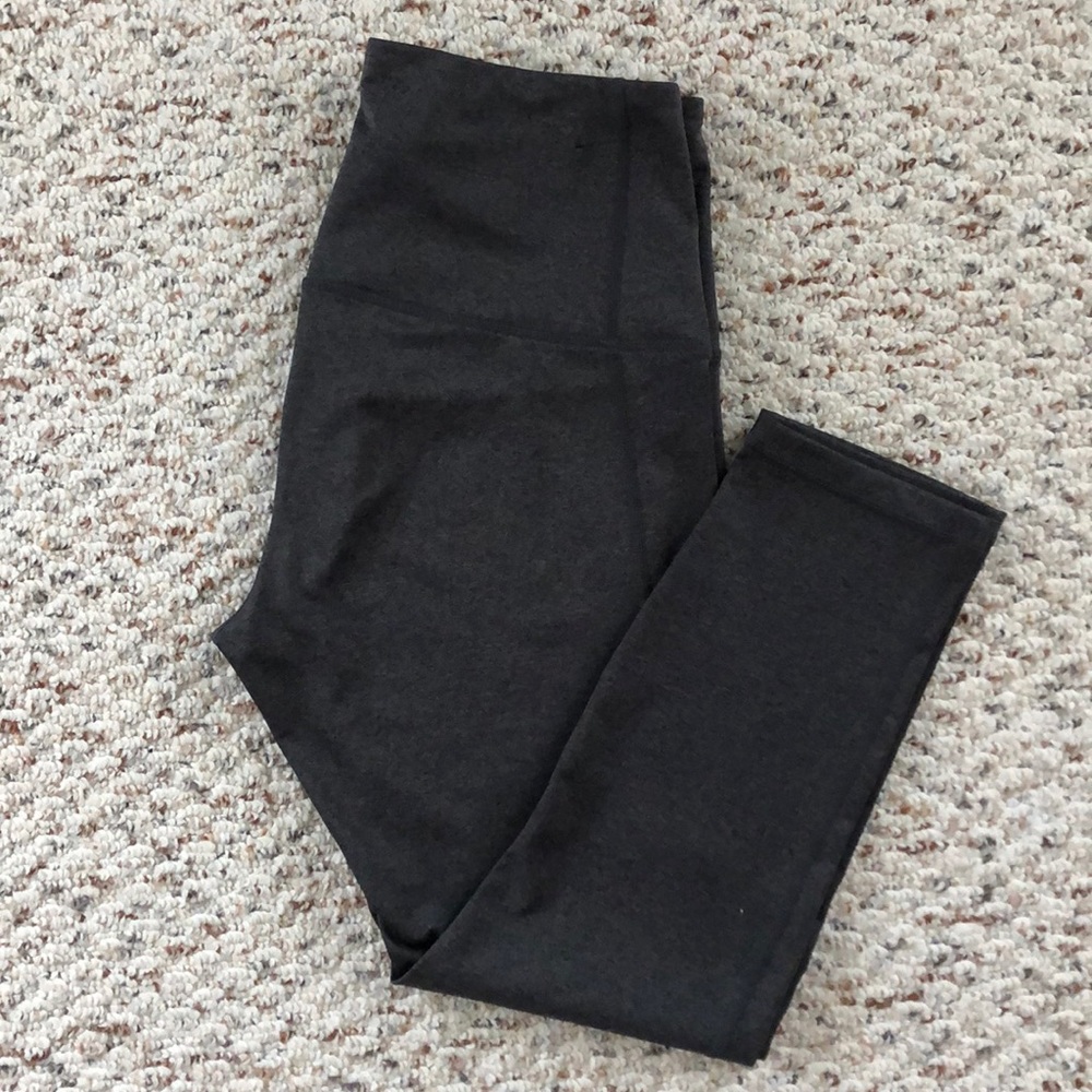 grey reebok cropped leggings